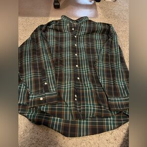 Requirements green/brown plaid shirt